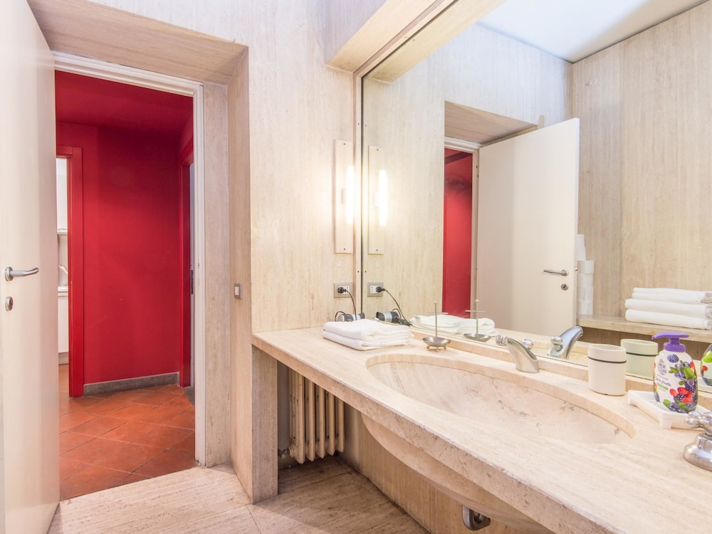 RSH Campo de Fiori Luxury House 32/38