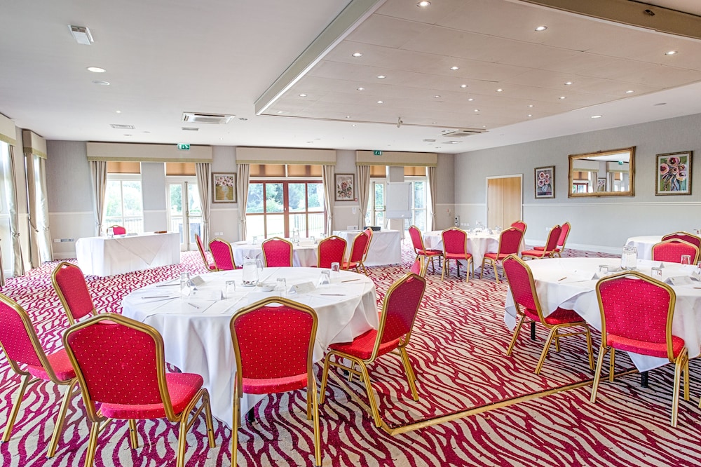 Classic Lodges Bagden Hall Hotel 42/63