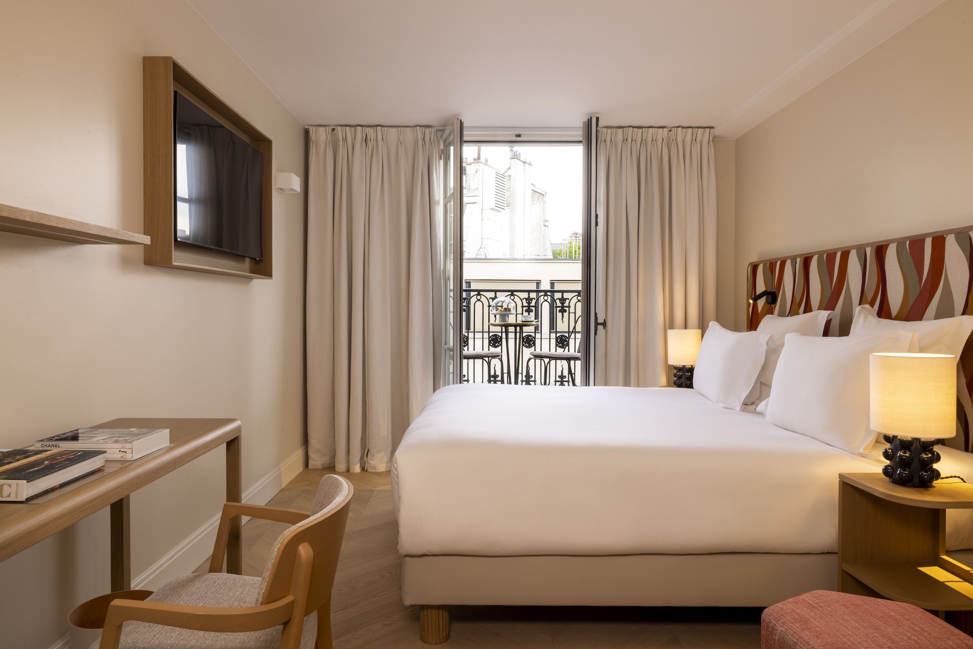 DELUXE, BALCONY