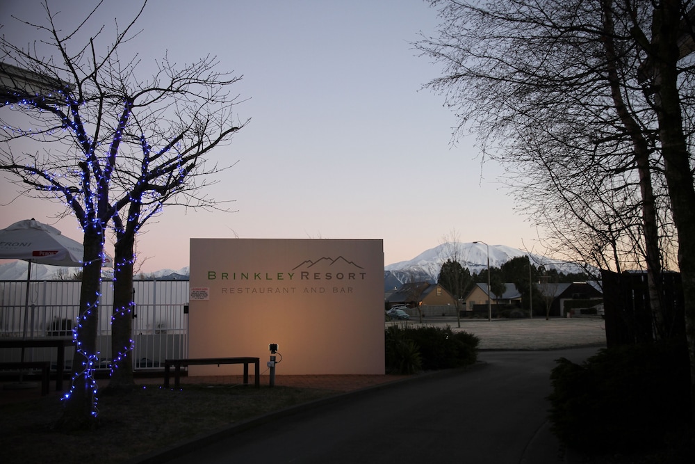 BRINKLEY RESORT 11/50