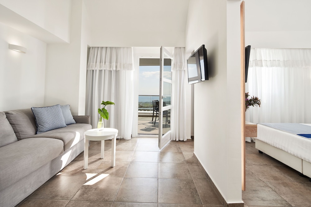 Aressana Spa Hotel and Suites 59/82