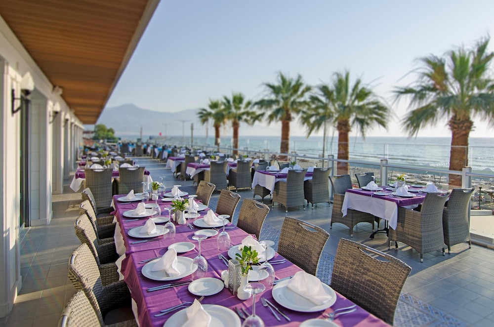 Palm Wings Beach Resort&Spa Kusadasi 36/50