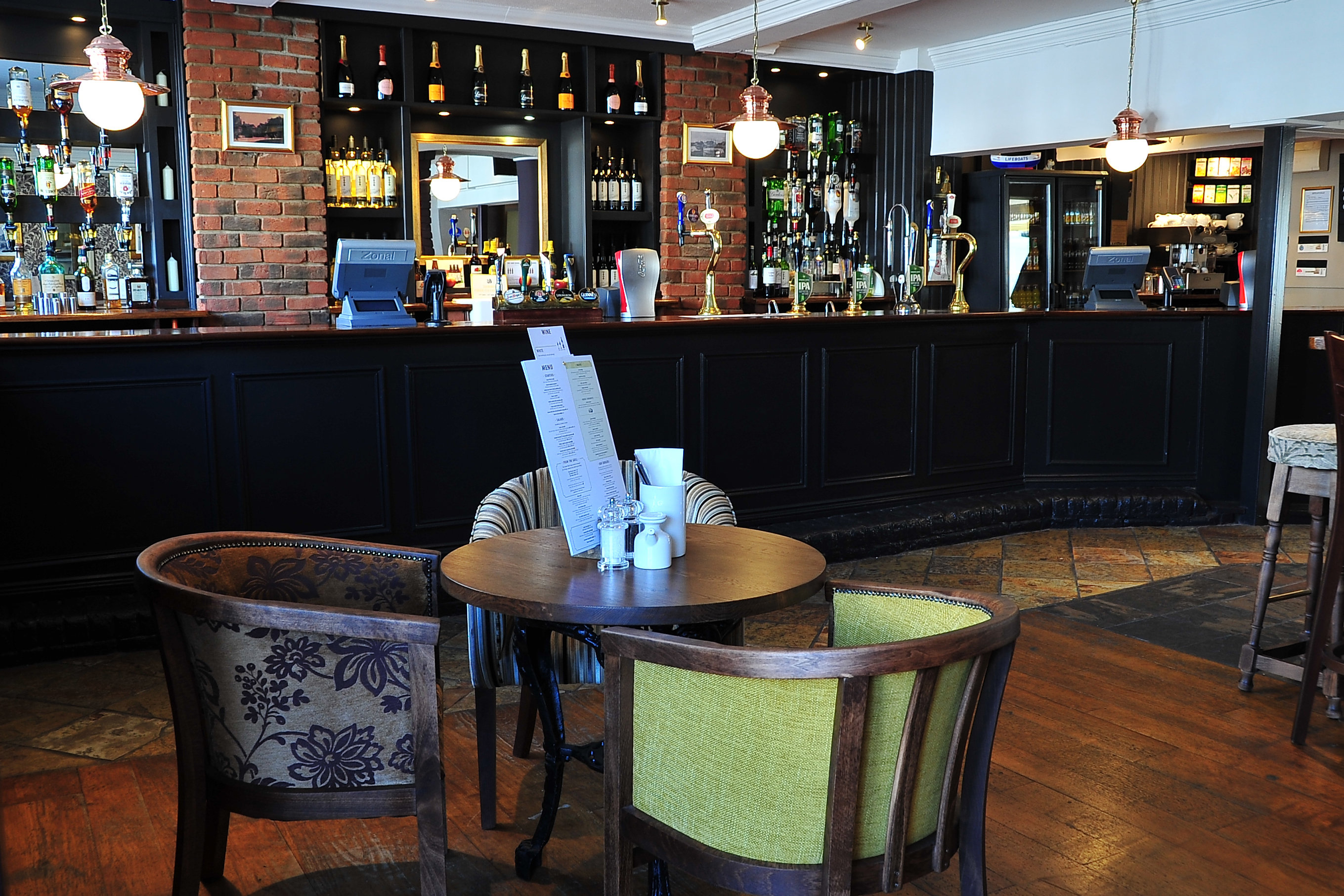 Red Lion Hotel 23/27
