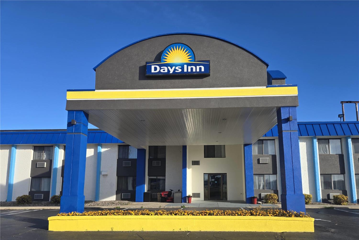 Days Inn by Wyndham Portage/Cascade Mountain Area 1/4