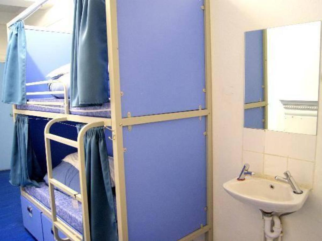 Female Dorm, Female Only