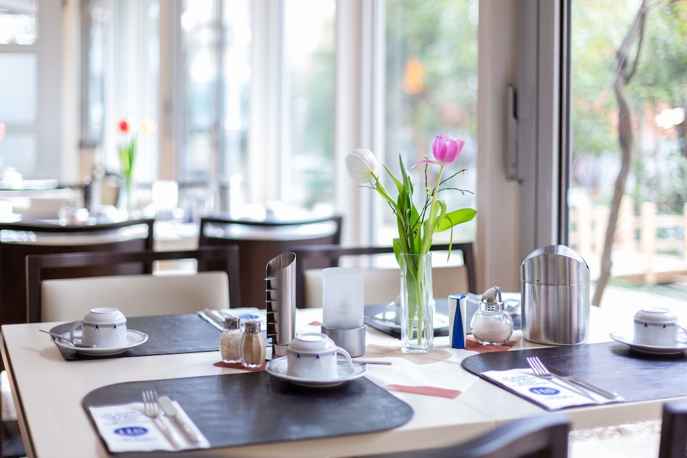 Hotel Am Schillerpark 27/31