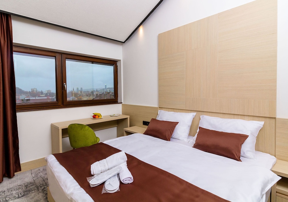 Hotel Boss 18/50