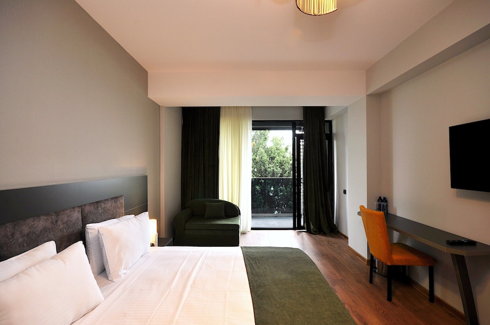 1 BEDROOM, DELUXE