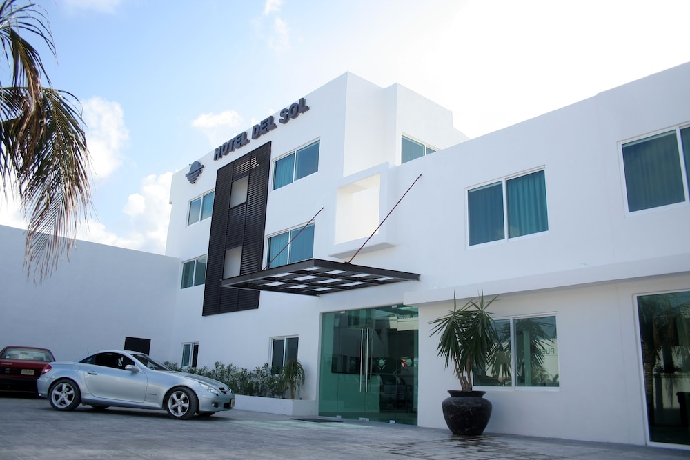 Hotel Del Sol 43/47