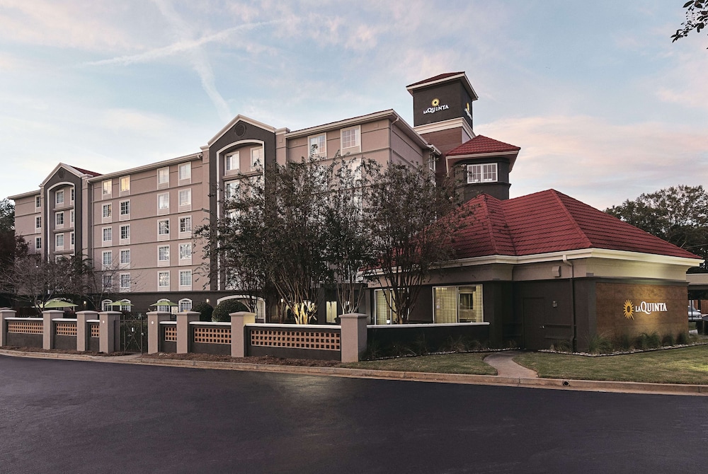 La Quinta Inn & Suites by Wyndham Atlanta Conyers 2/46