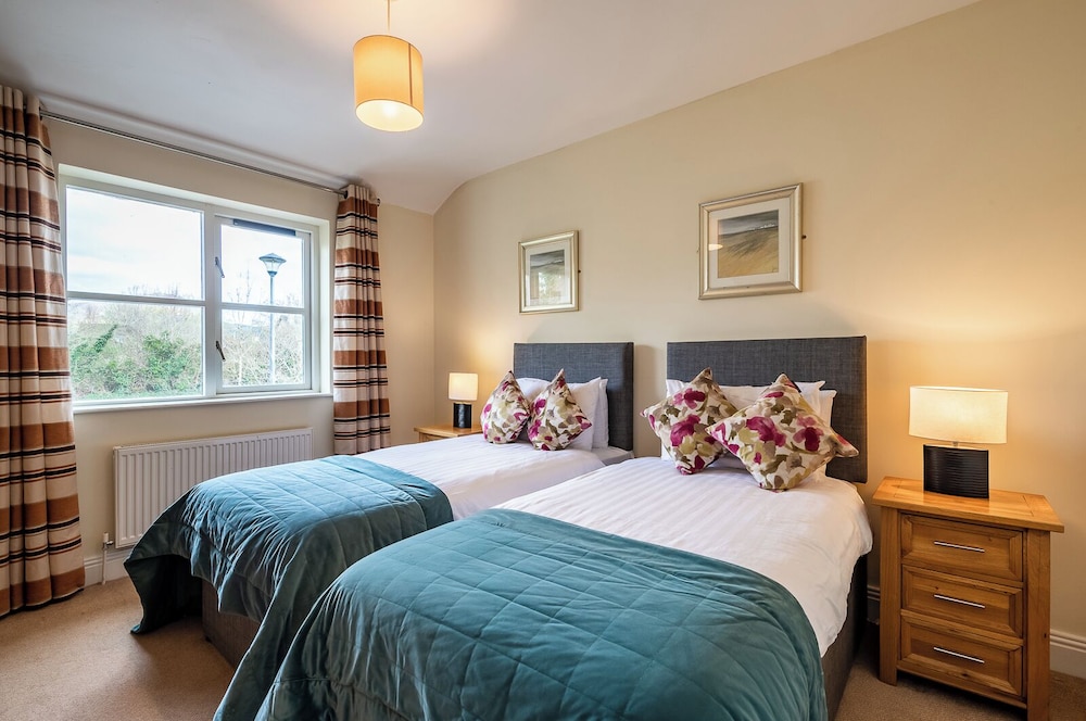 Foley's Guesthouse Hotel 16/43