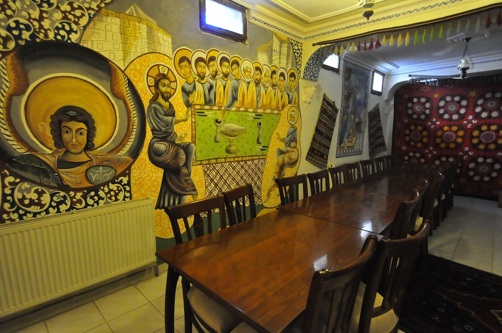 restaurant cafeteria