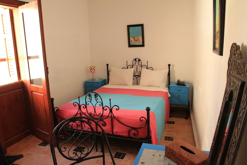 Riad Al Khansaa 21/70
