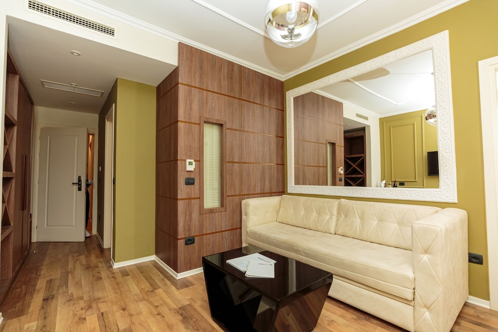 Lobby at Hotel Regina City, VLORE