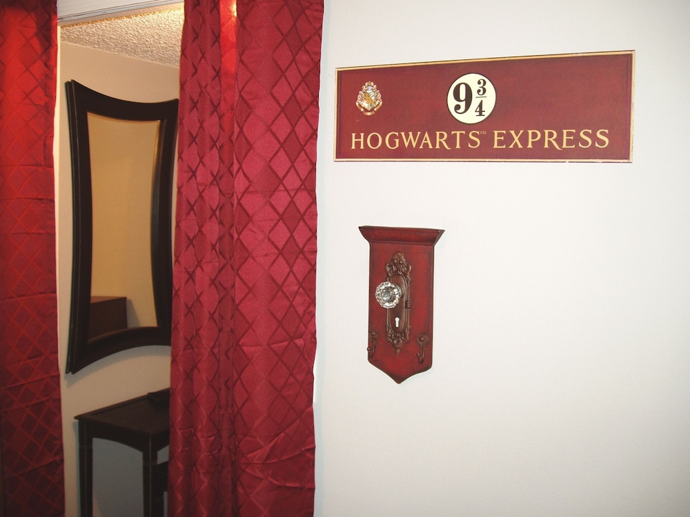 Near Disney: Harry Potters Castle Private Home photo2
