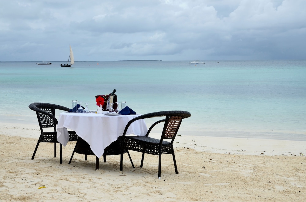 Amaan Beach Bungalows 24/38
