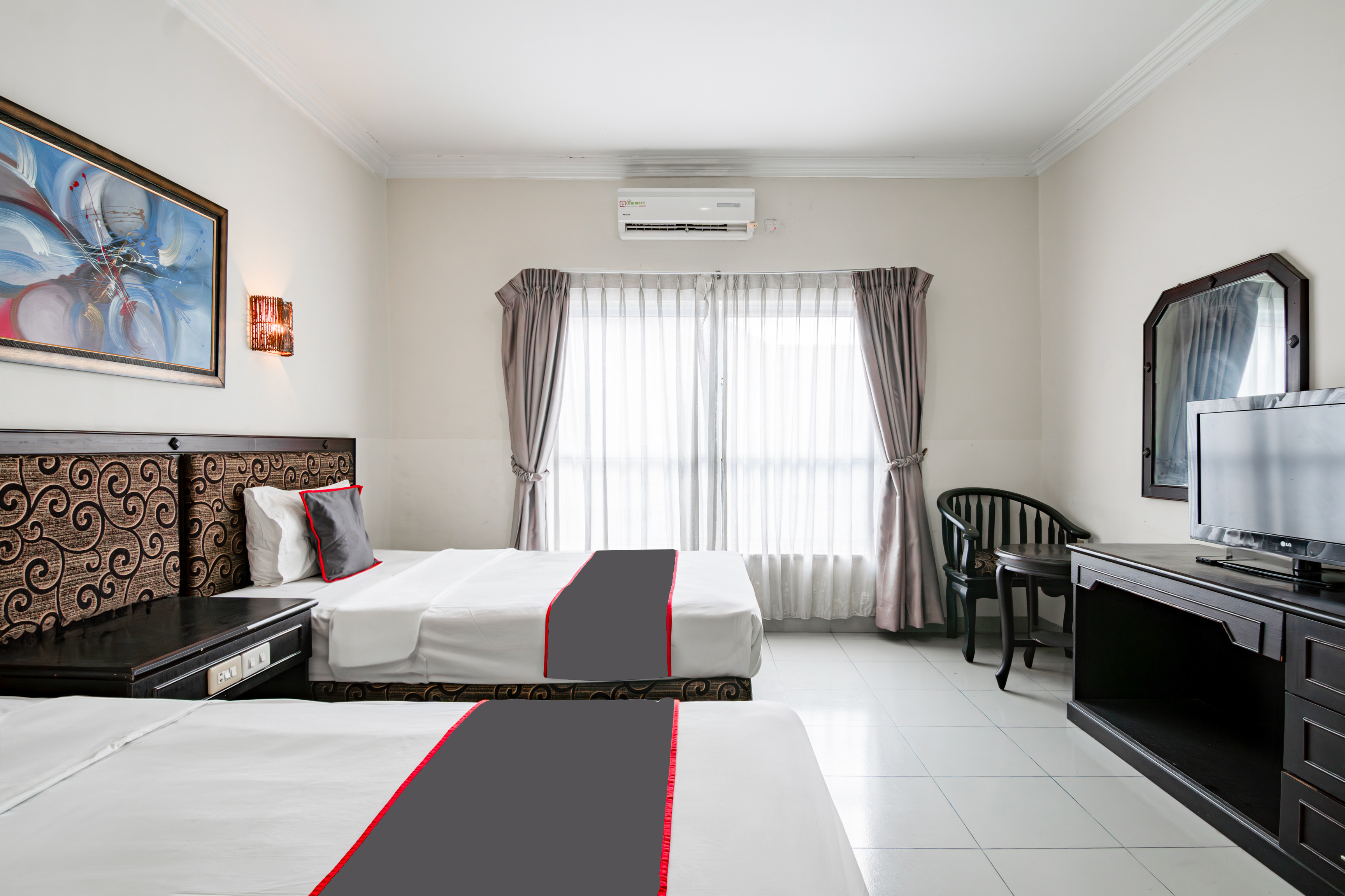 Collection O Senapelan Near Rsud Petala Bumi Formerly De Town Hotel 28/54