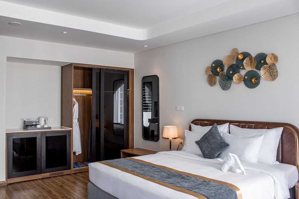 GRAND TOURANE NHA TRANG HOTEL 7/50