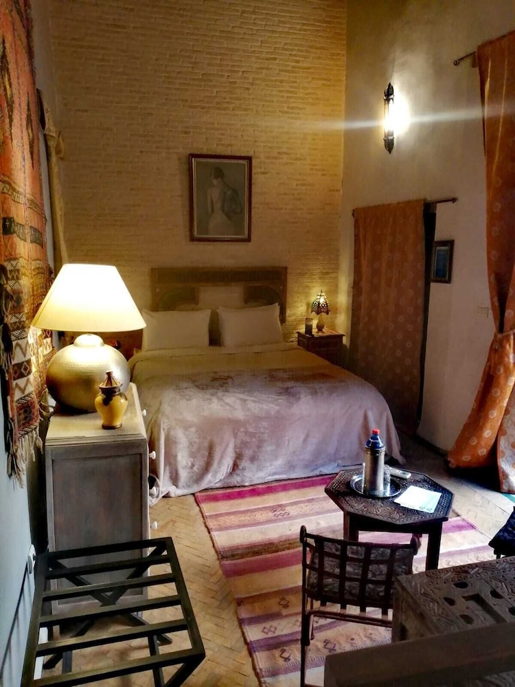 RIAD TARA 38/77