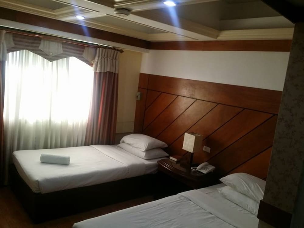 Wregent Plaza Hotel 24/55