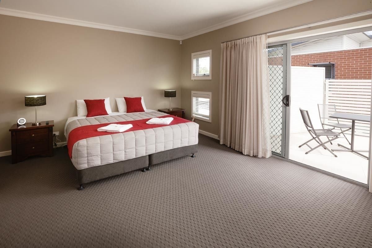 2 BEDROOMS, EXECUTIVE