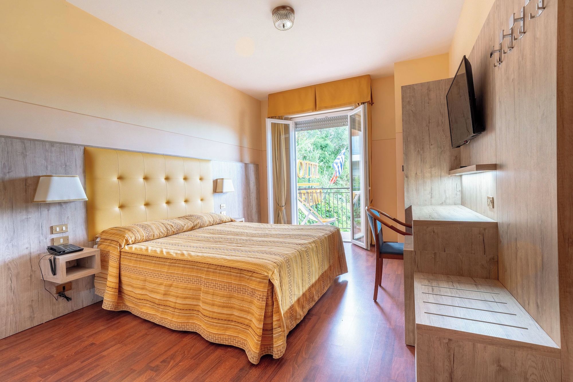 COMFORT, DOUBLE BED