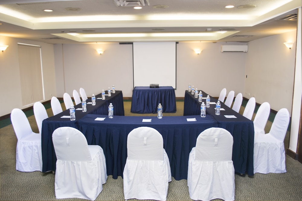 Istay Hotel Ciudad Juarez 35/42