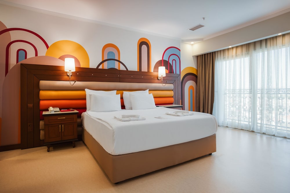 Junior Suite, Queen Bed