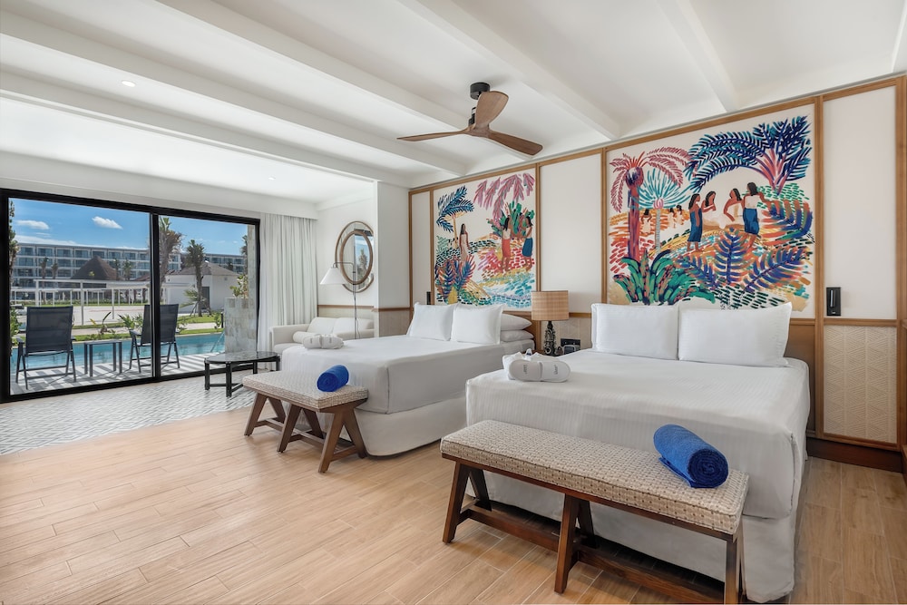 SWIM UP, JUNIOR SUITE