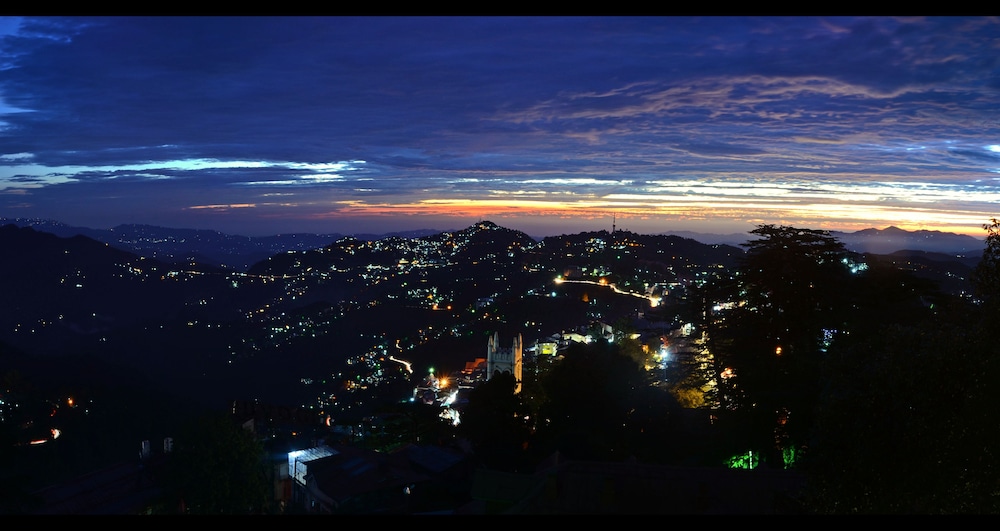Summit Le-Royale Hotel 15/19