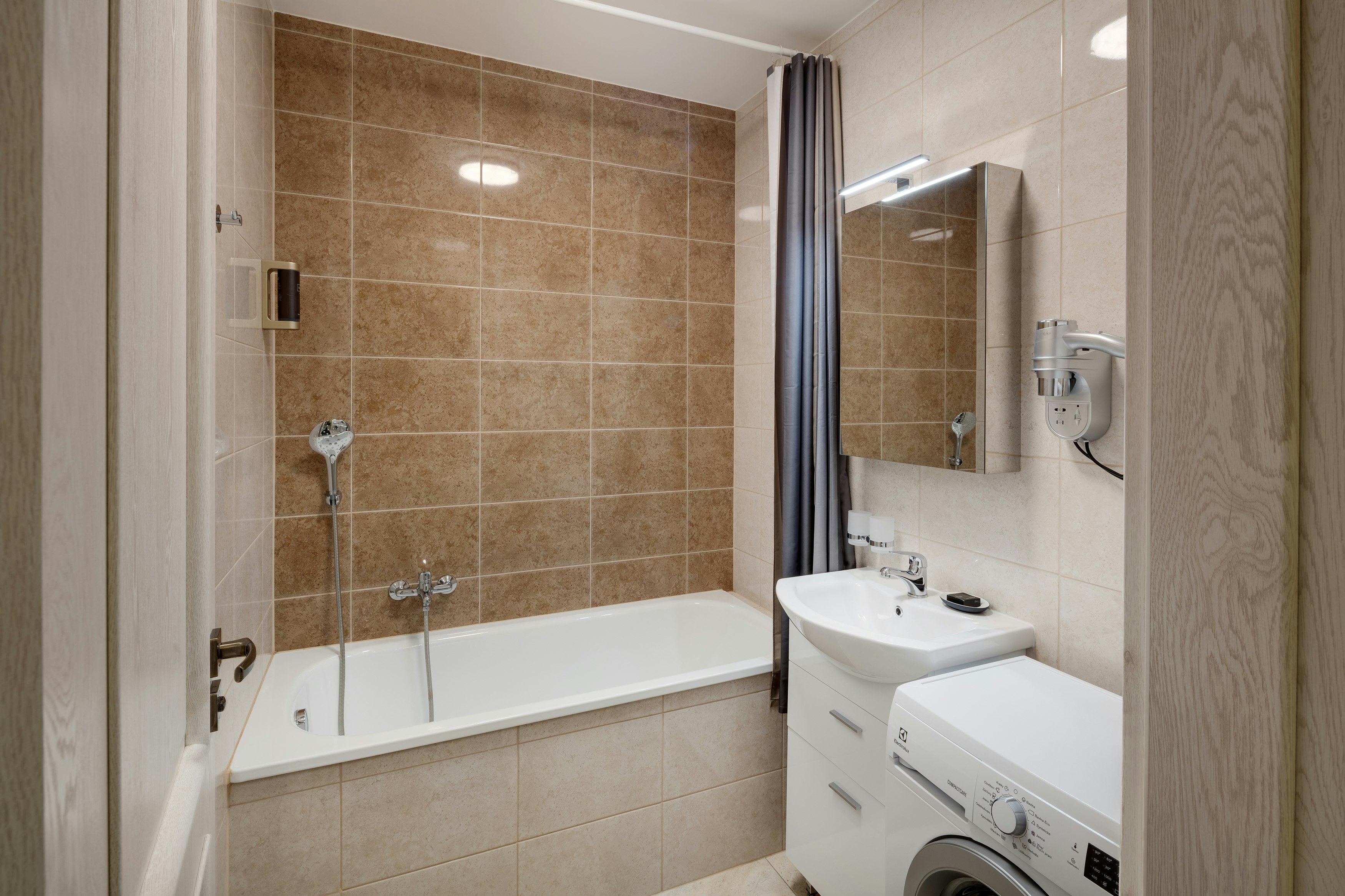 Louren Apartments 10/10