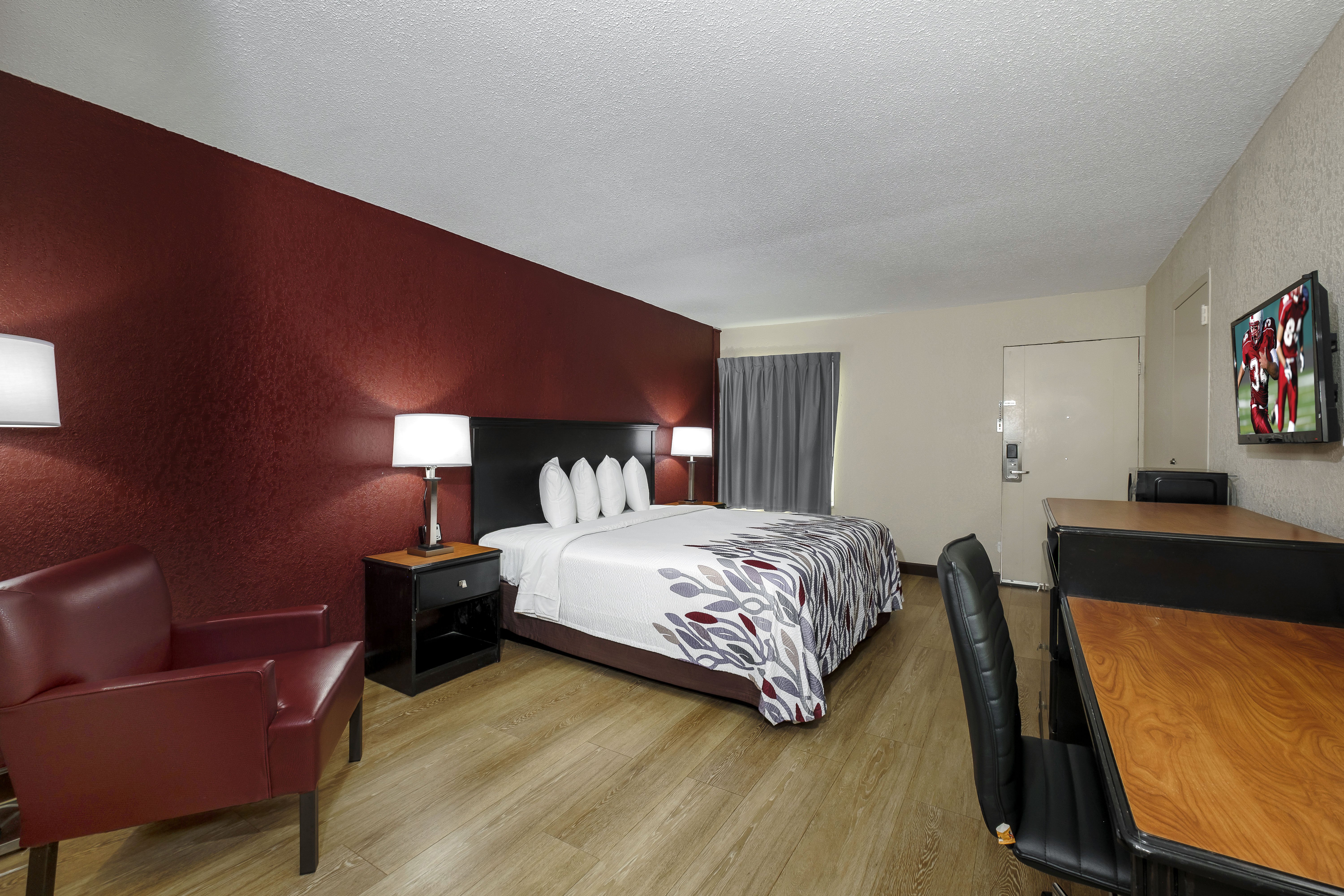 SUPERIOR, KING BED, ACCESSIBLE