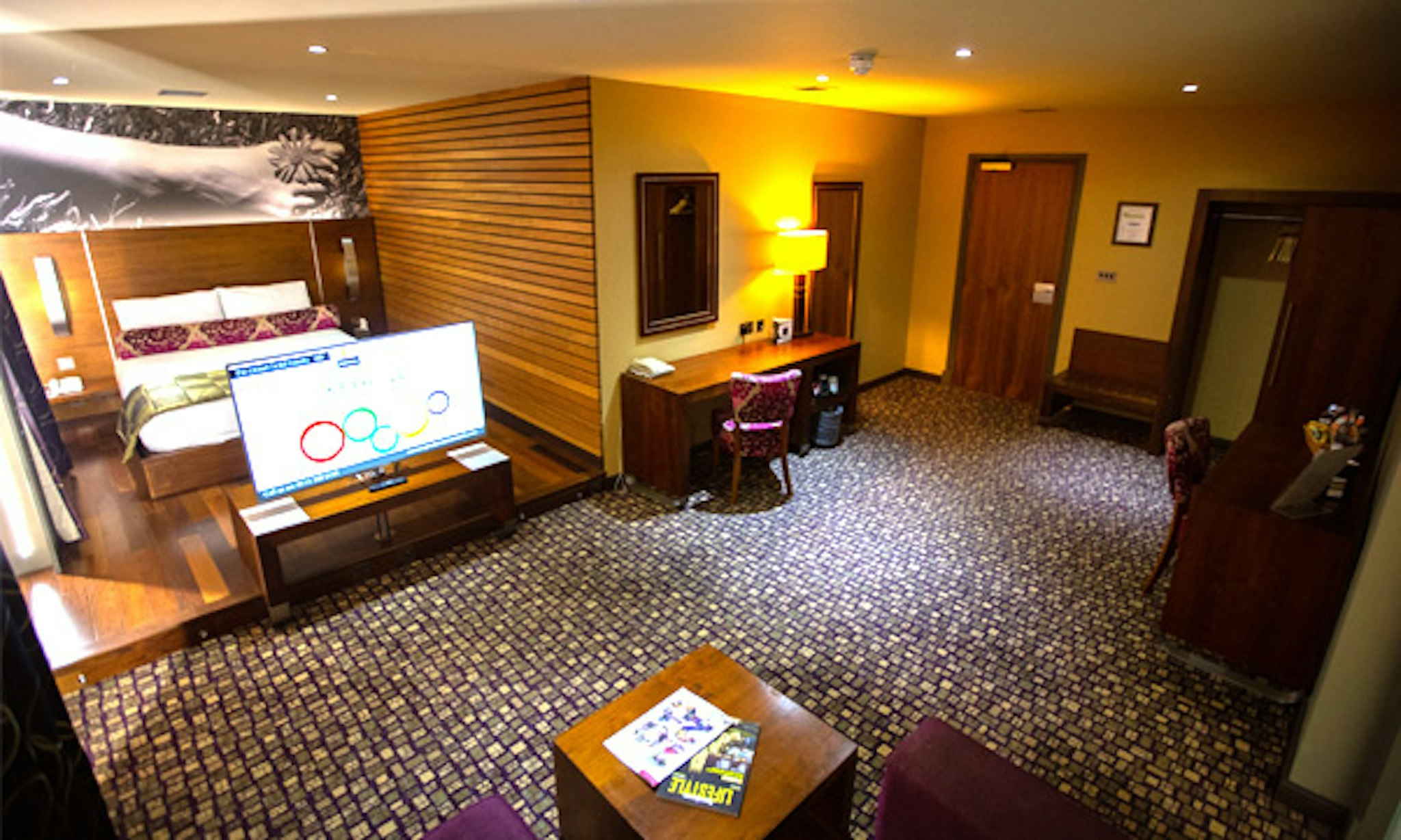 The Crown Hotel 3/10
