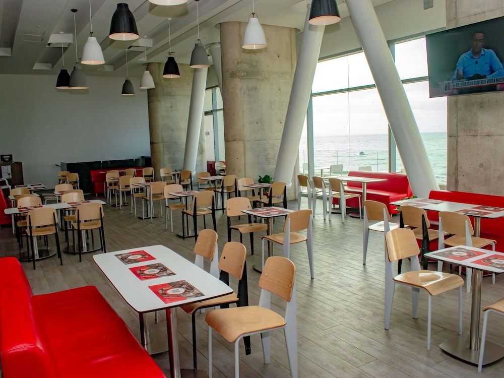 IBIS CARTAGENA MARBELLA 52/64