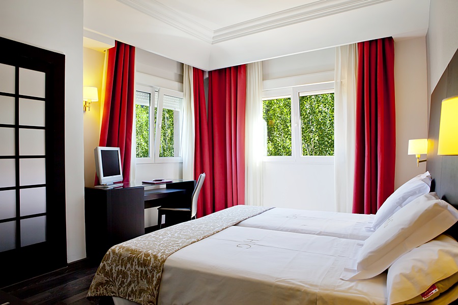 Room, Double Bed