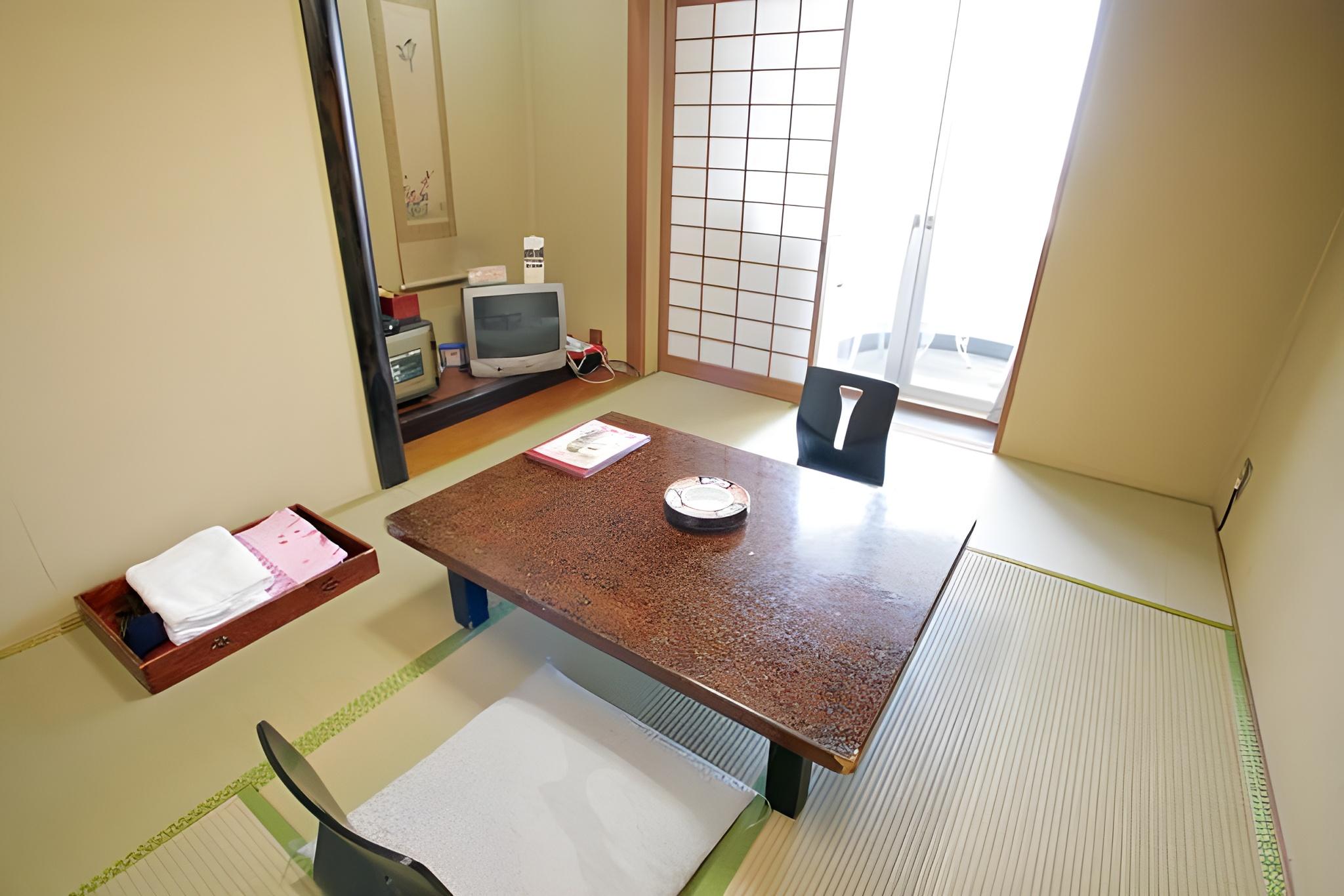 Japanese, 6 People, Ocean View, Night View, Smoking Type Not Guaranteed