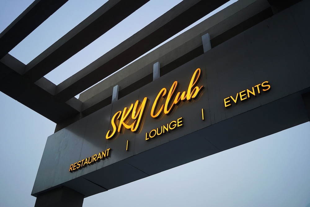 Rhythm Gurugram - Hotel & Suites 2/50