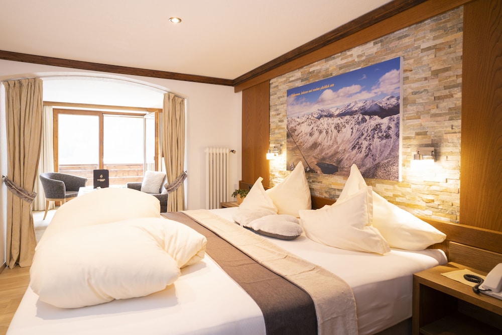 BEAUTY & SPORTHOTEL TIROLERHOF 16/50