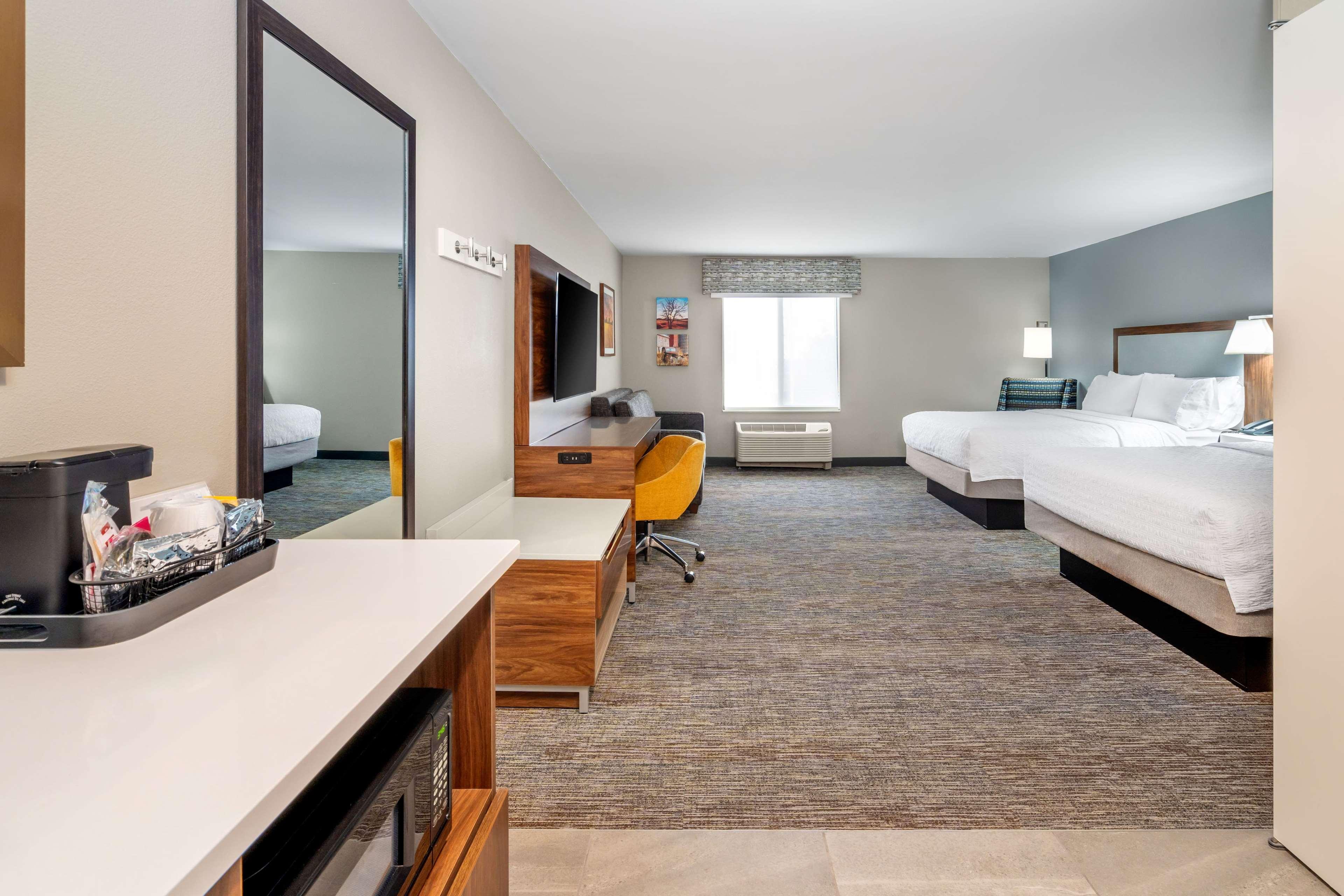 Family Suite, 2 Queen Beds, Bath and Shower