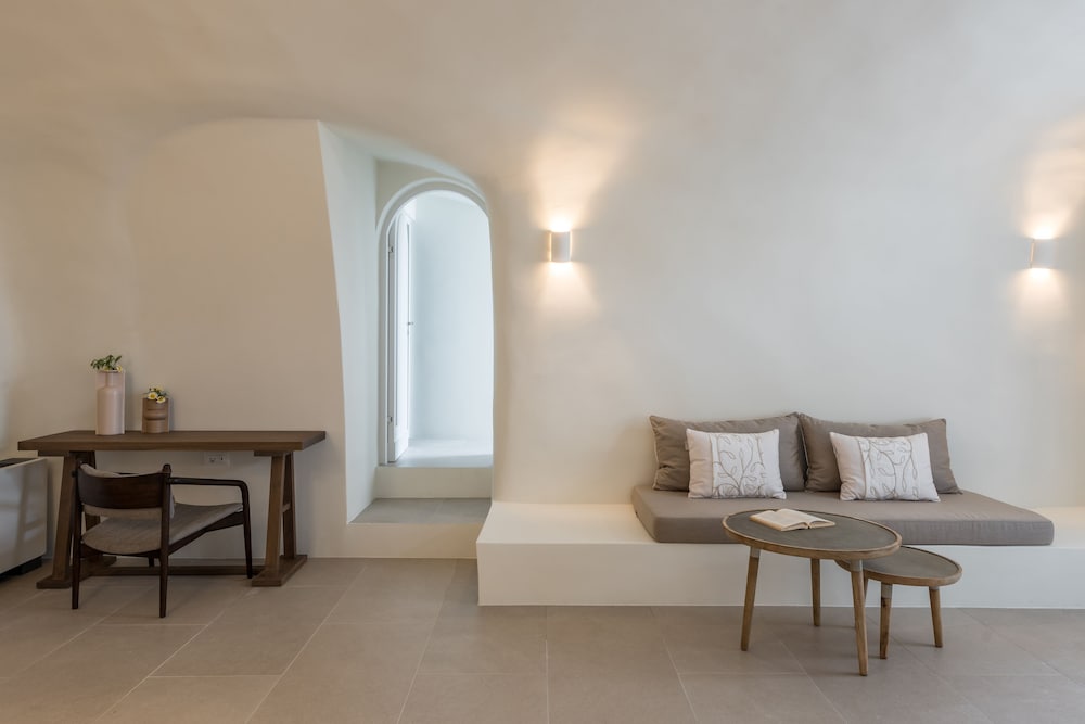 Oia Castle Luxury Suites by Art Maisons 32/50
