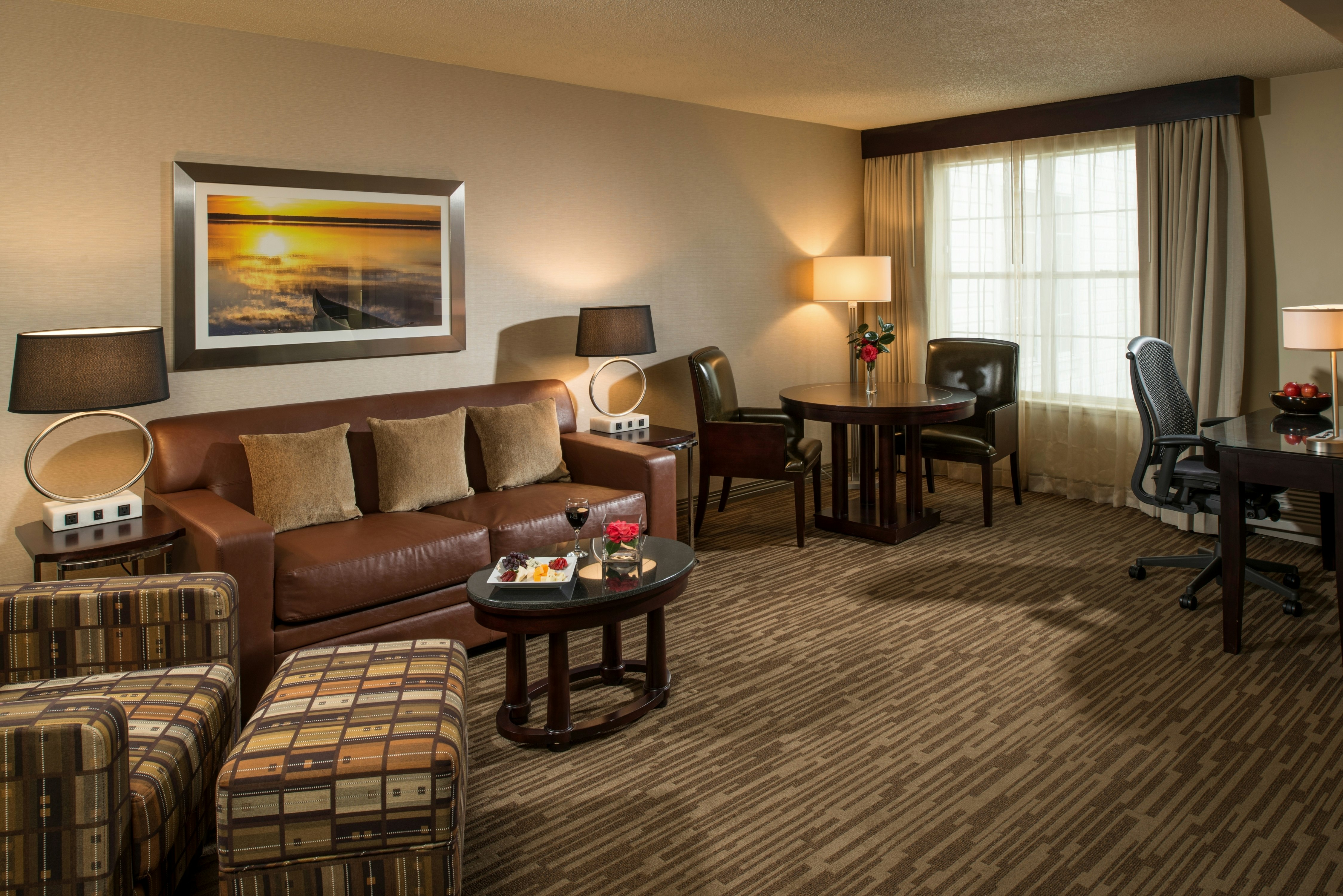 جناح استوديو بسرير كينج، Doubletree by Hilton Raleigh Durham Airport at Research Triangle Park 2/3