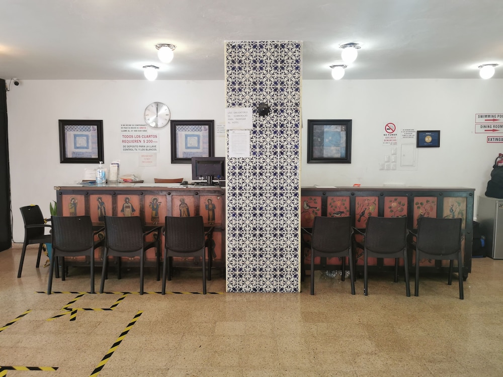 Las Dalias Inn 40/60