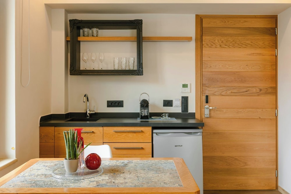 Querini Luxury Suites 7/46
