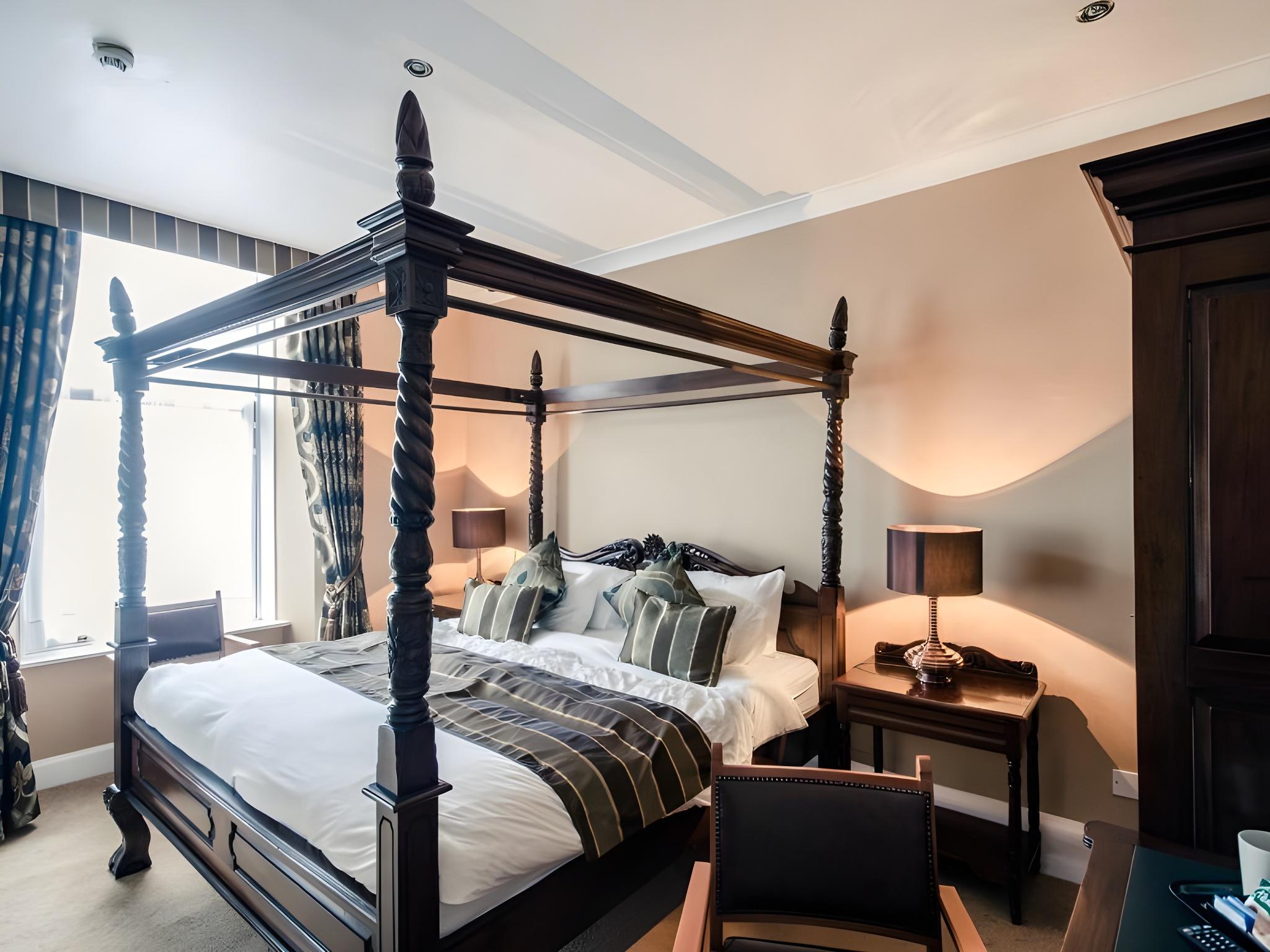 Quad room