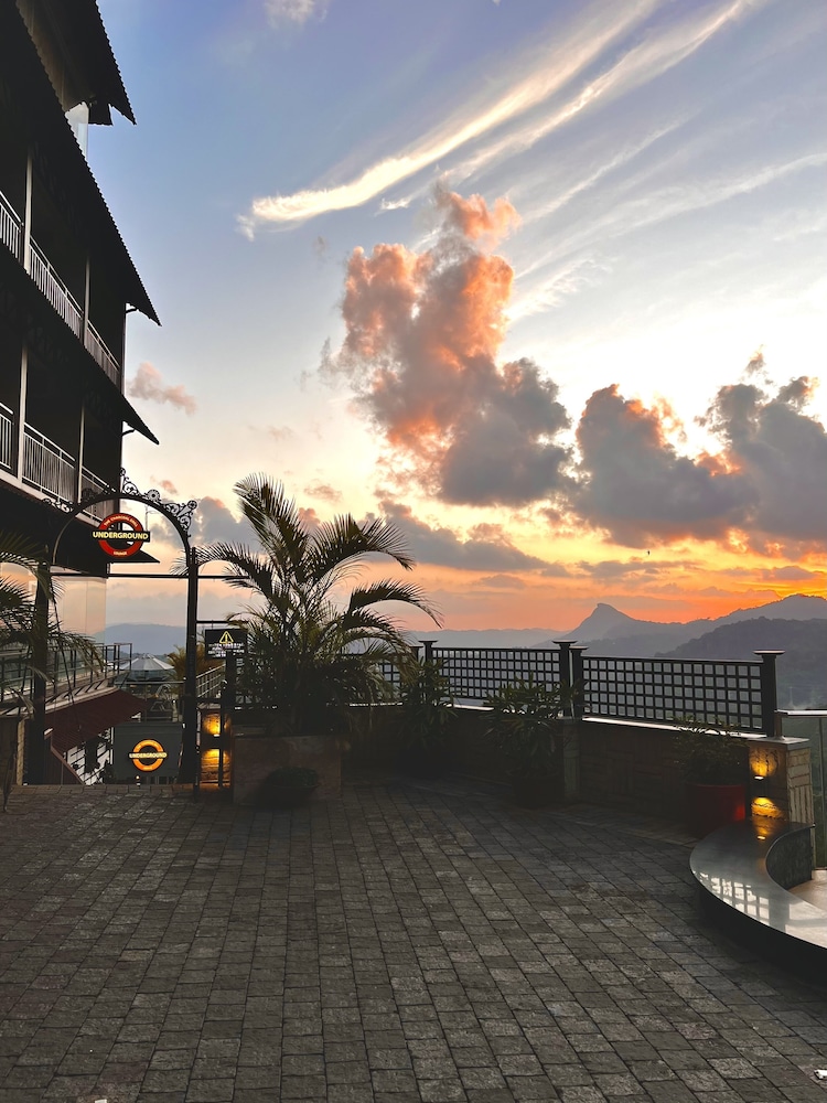 The Panoramic Getaway 42/50