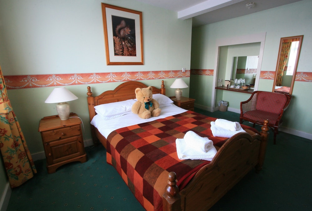 ROOM, DOUBLE BED