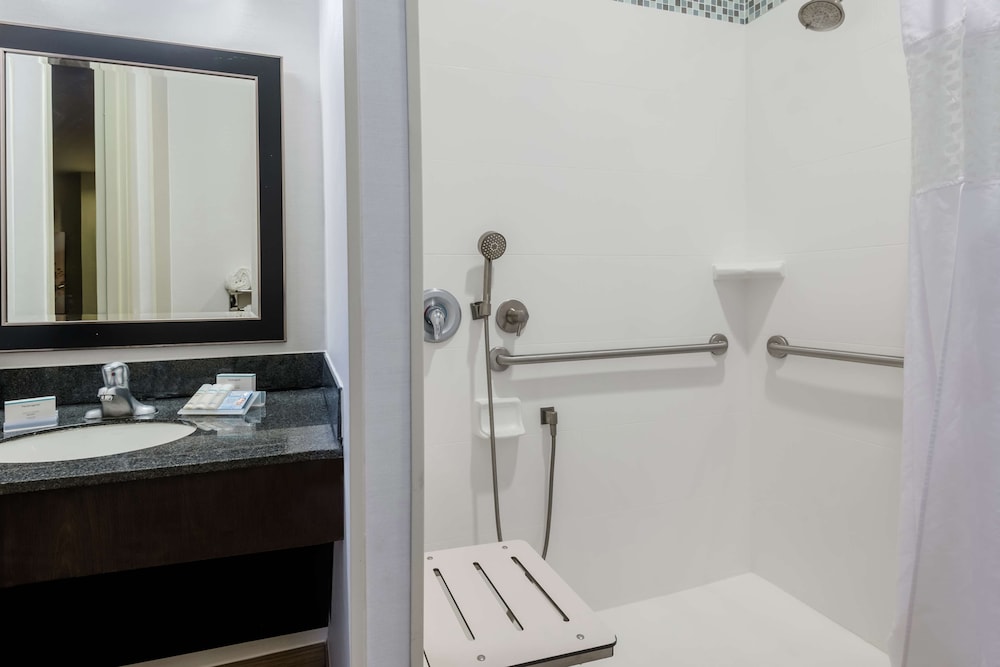 Hilton Garden Inn West Palm Beach Airport 18/54