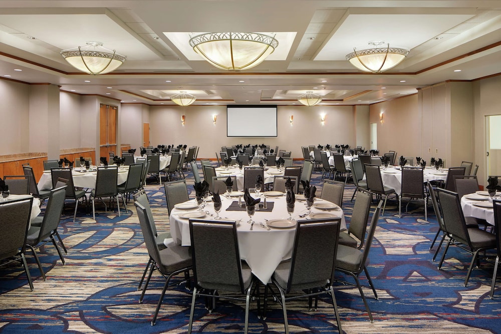 Doubletree By Hilton Richmond Airport 39/40