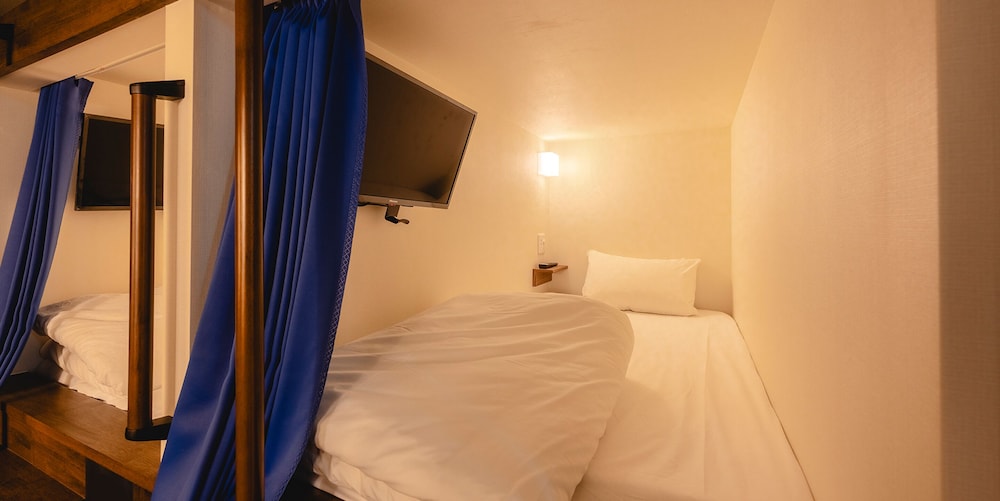 Ueno Station Hostel Oriental 1 11/50