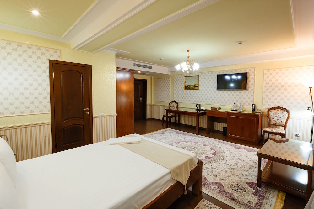 Salut Hotel Almaty 12/30